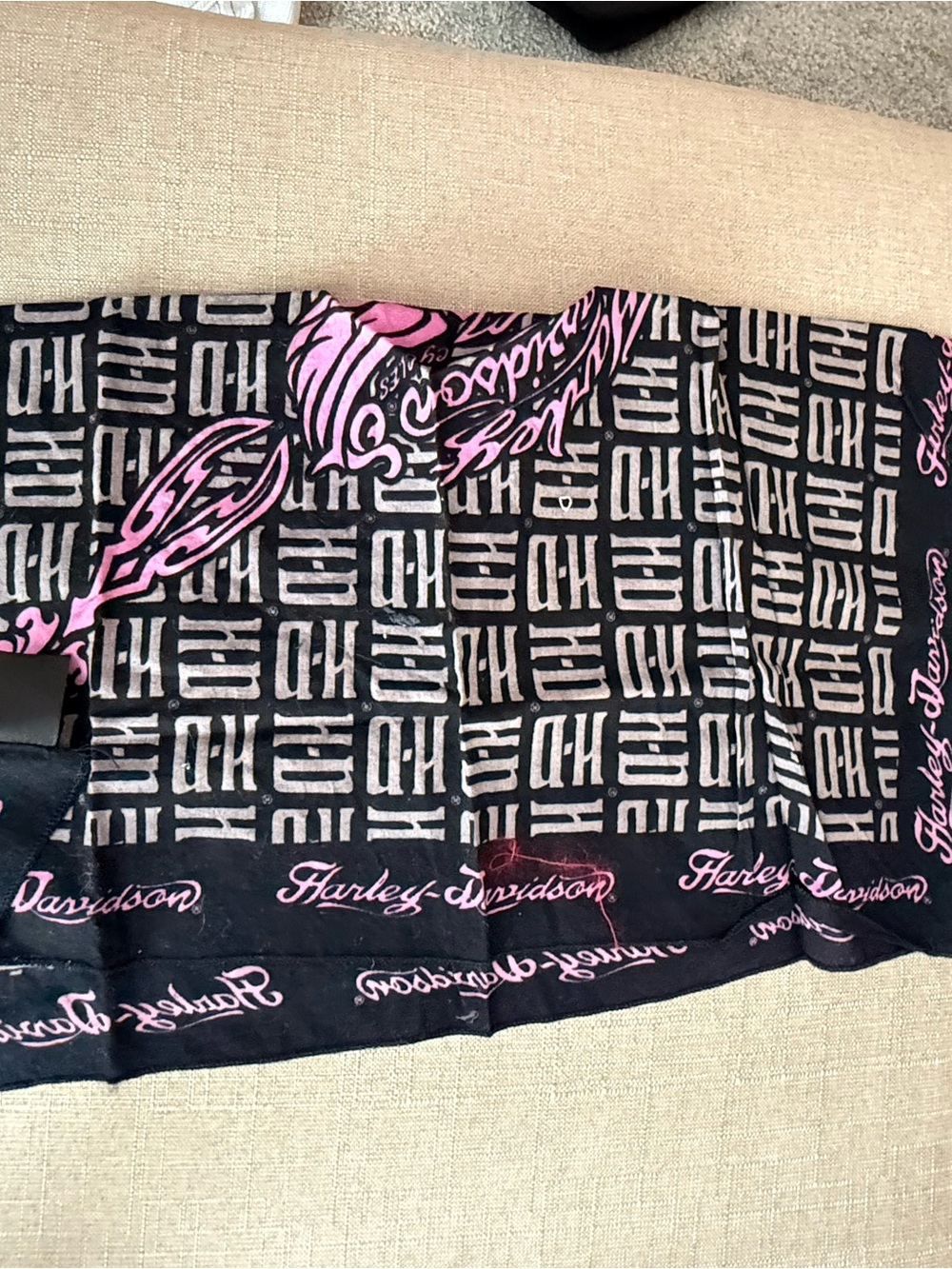 Harley-Davidson Black and Pink Logo Pattern Scarf